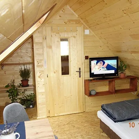 Apik U Milusky Apartment Mikulovice  Exterior photo